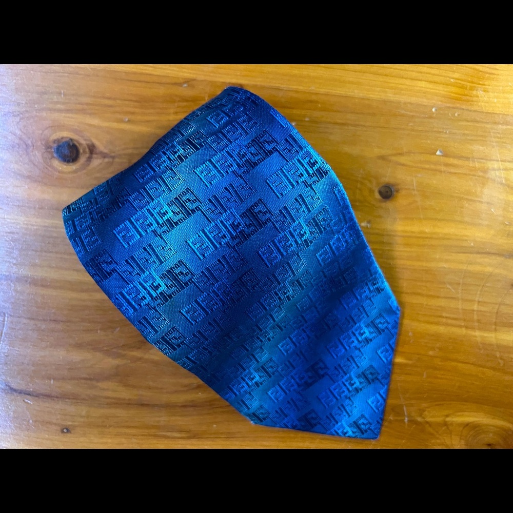 Fendi classic silk tie